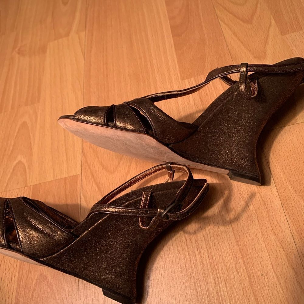 Max Azria Heels - Picture 5 of 8